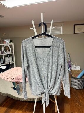 ‼️ FREE WITH PURCHASE ‼️ Grey V-Neck Long Sleeve With Tie-Front